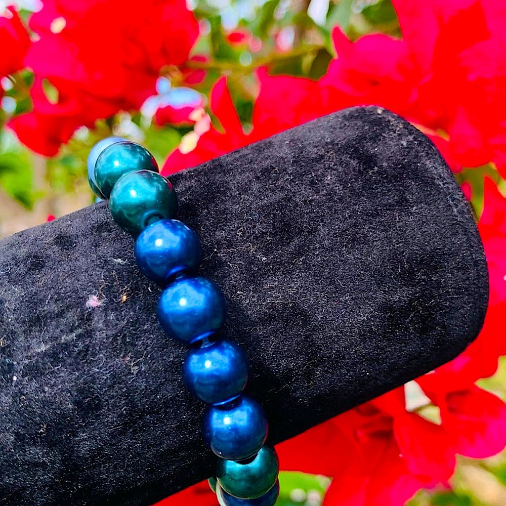 Colorful blue Pearl beaded bracelet